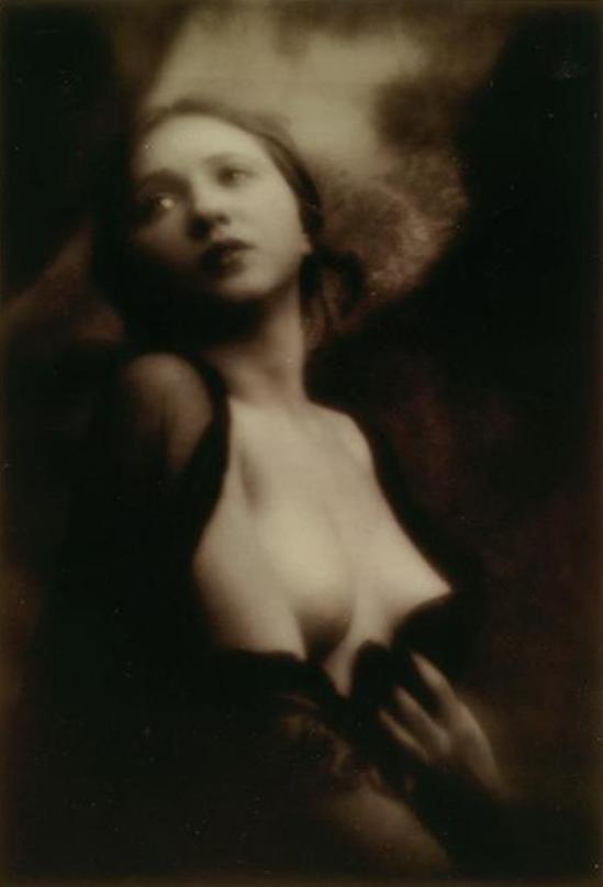 Alexander Grinberg. Portrait de femme vers  1913-1914. Via RMN