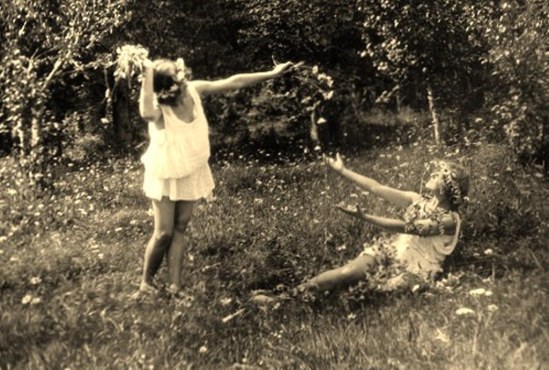 Alexander Grinberg. The Antique Theatre in Russian Estate 1920. Via russianphotographs.net