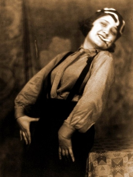 Alexander Grinberg. The art of symbolism 1920. Via russianphotographs