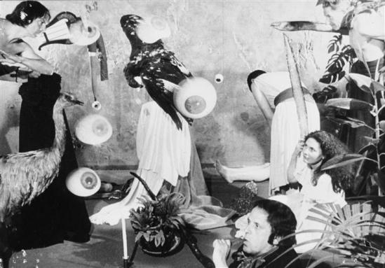 De la femme 100 têtes. Adaptation libre et partielle de 1968 de l'oeuvre de Max Ernst Via RMN