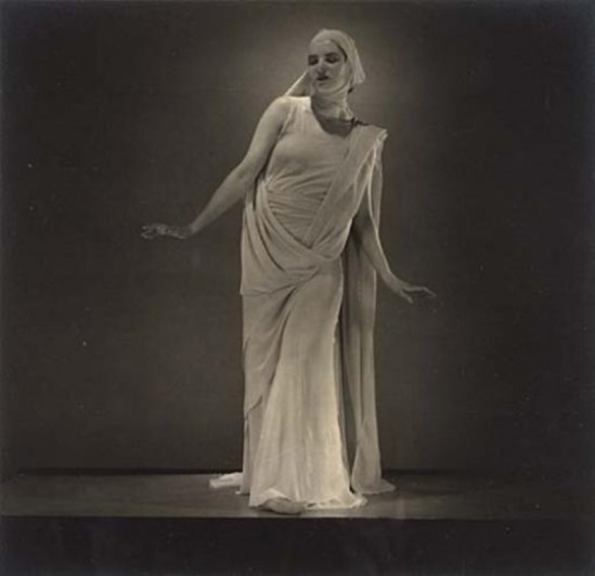 Edward Steichen. Florence Homolka 1936. Via mutualart