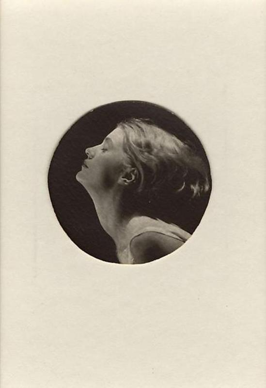 Man Ray. Lee Miller 1930 Via RMN