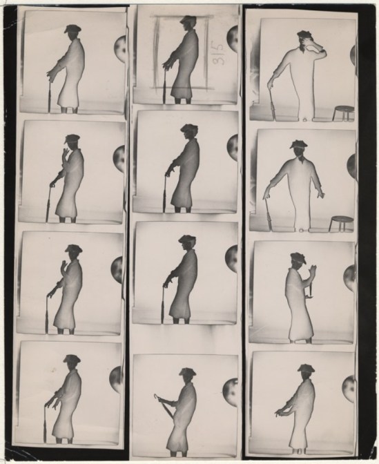 maurice tabard jeune femme au parapluie. Source  allart.org