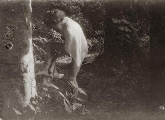 Pierre Bonnard15. Marthe Bonnard vers 1900-1901. RMN