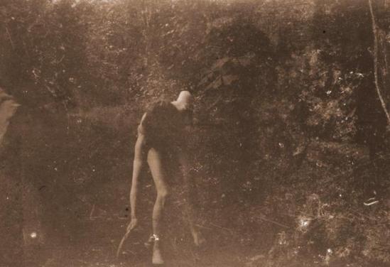 Pierre Bonnard9. Marthe Bonnard vers 1900-1901. RMN