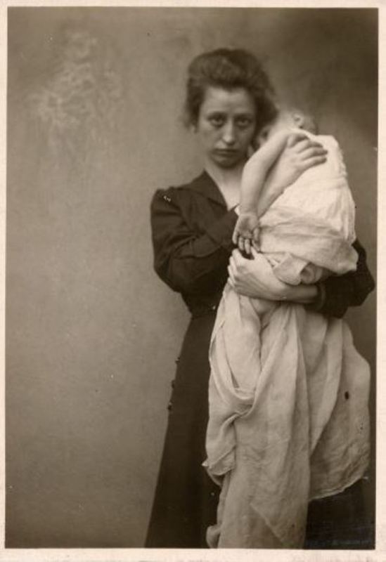 Alphonse Marie Mucha. Mother and child, Prague, study for the poster Russia restituenda 1922 Via muchafoundation