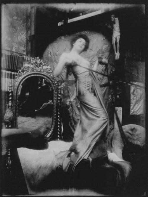 Alphonse Marie Mucha6. Model posing in Mucha's studio rue du Val de Grâce 1900 Via muchafoundation