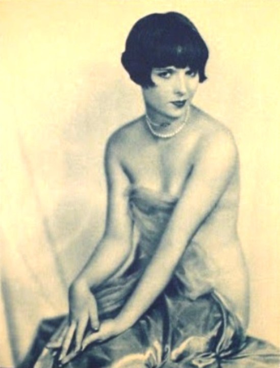 Edwin Bower Hesser. Louise Brooks 1925. Via sphotos-a.xx