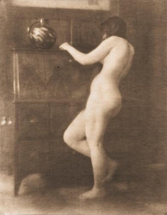 Heinrich Kühn. Nu au vase 1906 Via mutualart