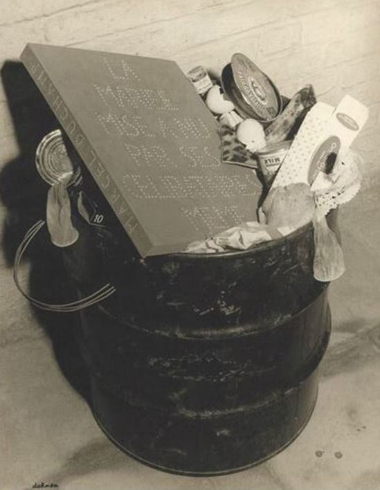 Leo Dohmen. La mariée mise à la poubelle par ses célbataires. Même hommage à Marcel Huct