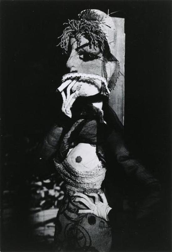 Lucien Clergue. Poupées de Martha Kuhn-Weber 1960 Via drouot