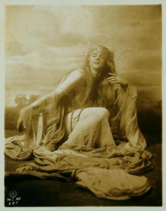 Ira Lawrence. Ruth St Denis in Spirit of the Sea. (1922) Via nypl
