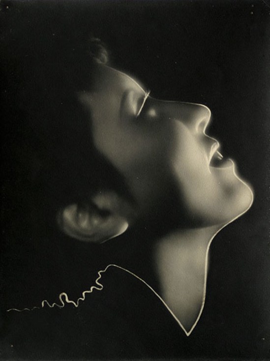 Nagaoka. Profiled Japanese model with painted white outline 1940 Via sakura-do