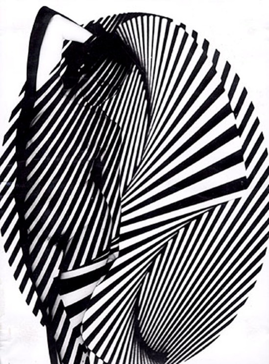 Photographe inconnu. Abstract Chinese nude study early 1970 Via sakura-do