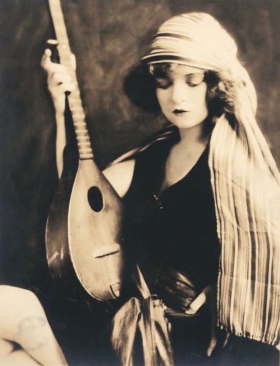 Alfred Cheney Johnston. Clara Bow 1920 Via liveauctioneers