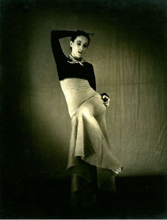 Barbara Morgan. Martha Graham, Deep song 1930 Via haggertymuseum