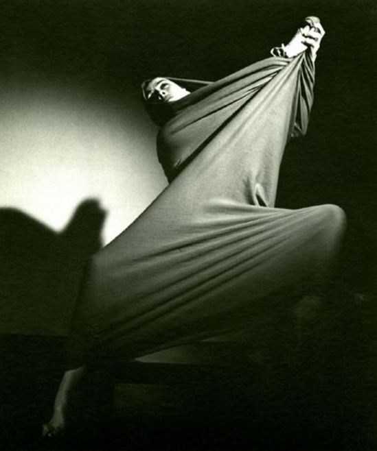 Barbara Morgan. Martha Graham, Lamentation 1935 Via haggertymuseum