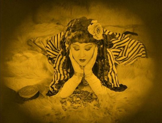 Catherine Hessling in Nana directeted by Jean Renoir 1926 Via ishootthepicture