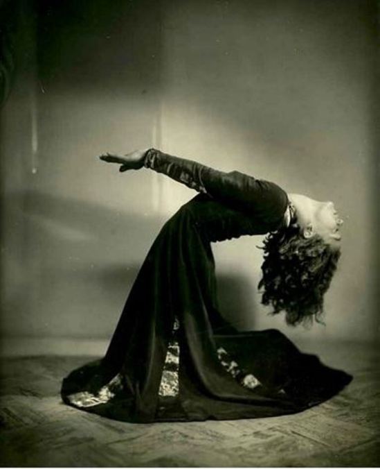 Lenare. Dancer Leslie Burrowes early 1930 Via perforingarts