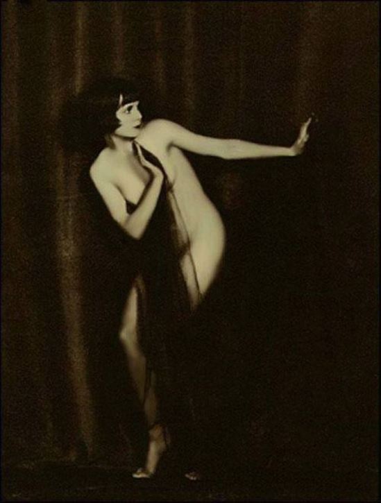 Louise Brooks Via julie kirby on pinterest