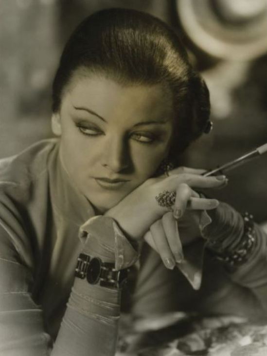 Myrna Loy 19 Via fanpix