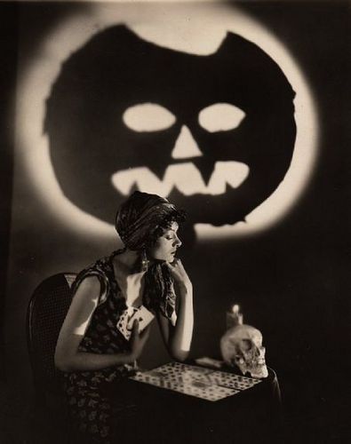 Myrna Loy8 Via filmsnoirsphotos