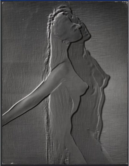 Erwin Blumenfeld, Sans titre. Tirage au gélatino-bromure dargent, Paris, 1937. © Collection privée de Henry et Yorick Blumenfeld