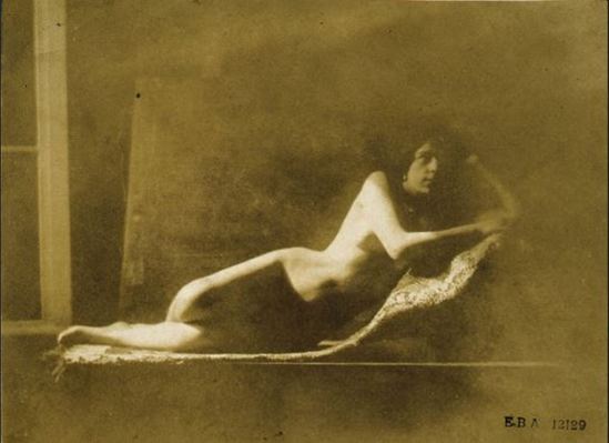 Charles Nègre. Nu allongé vers 1848. Via beauxartsparis