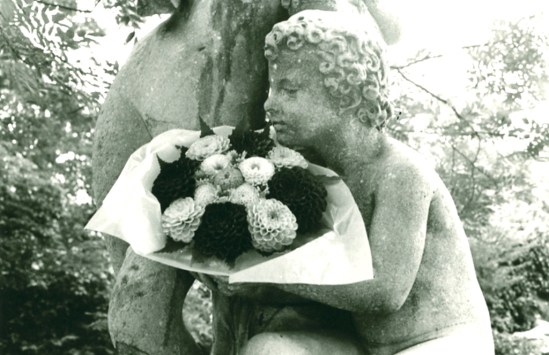 Edouard Boubat. L'ange au bouquet 1980-1989. Via collezionemarone