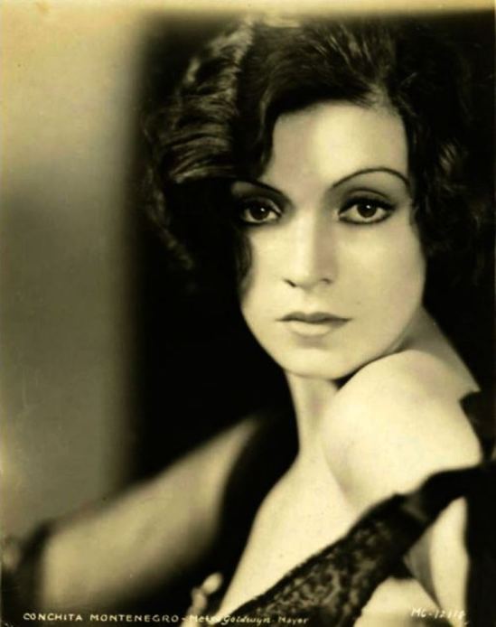 Portrait de l'actrice Conchitta Montenegro. Via flickr