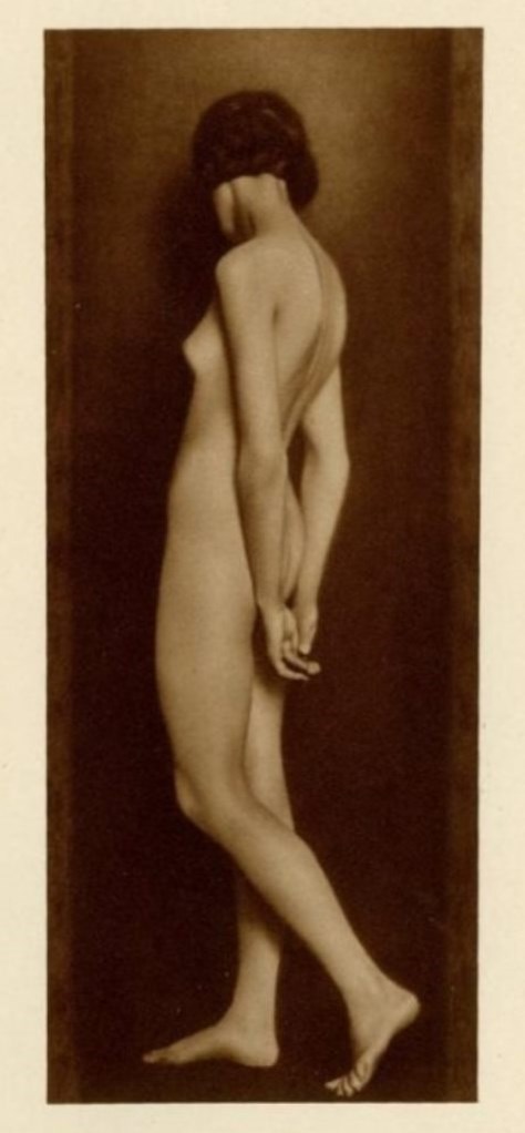 Trude Fleischman. Dancer Claire Bauroff 1920. Via liveauctioneers