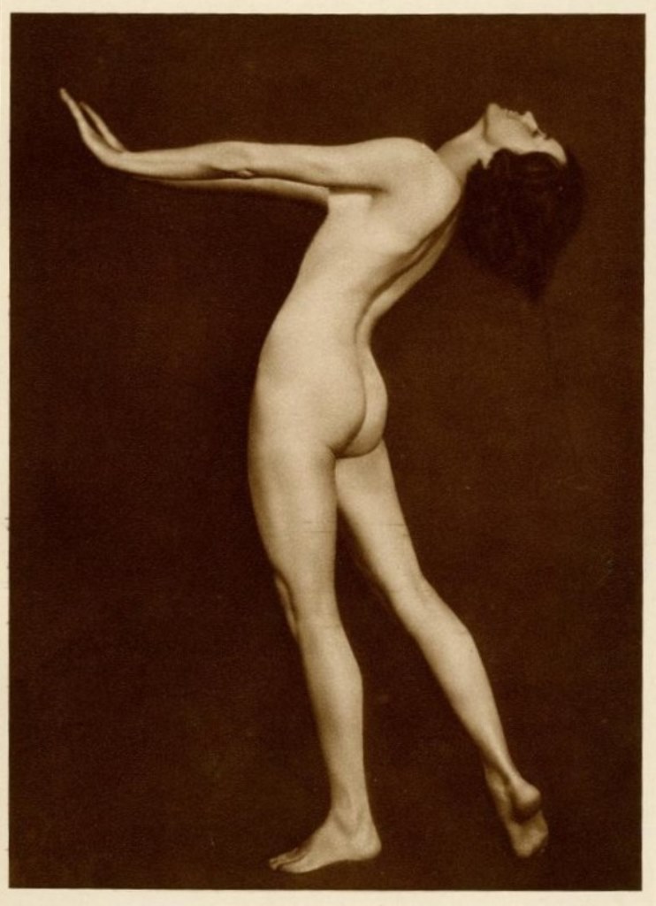 Trude Fleischman. Dancer Claire Bauroff 1920. Via liveauctioneers