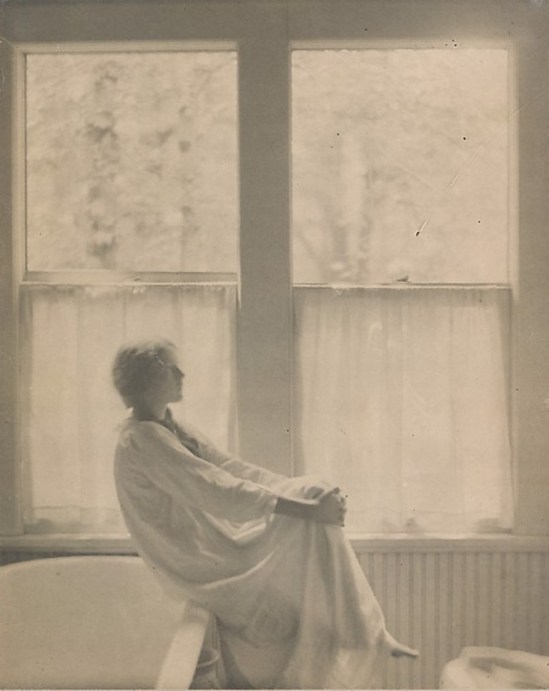 Clarence Hudson White. Morning, the bathroom 1906. Via metmuseum