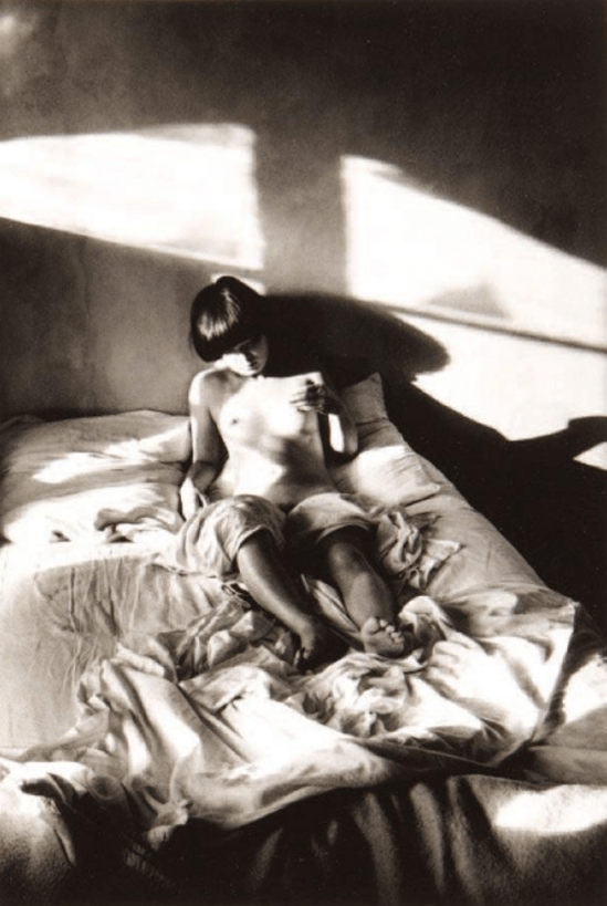 Edouard Boubat. Nu féminin, Mexique 1981. Via yannlemouel