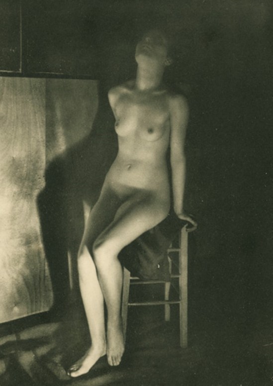 Germaine Krull10. Etude de nu 1930. Via artizar