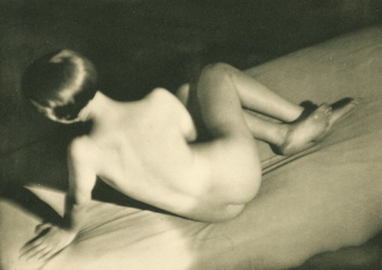 Germaine Krull2. Etude de nu 1930. Via artizar