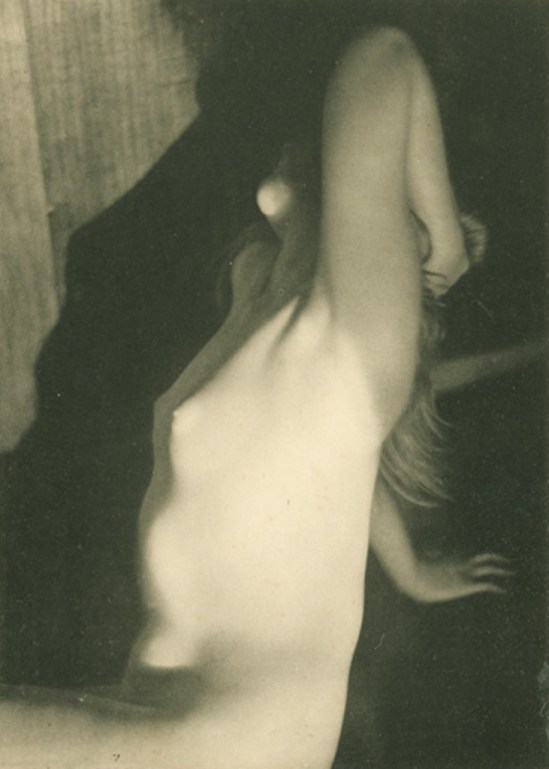 Germaine Krull8. Etude de nu 1930. Via artizar