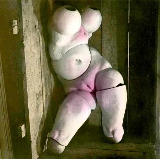 Hans Bellmer1. Les jeux de la poupée 1949. Via fiac