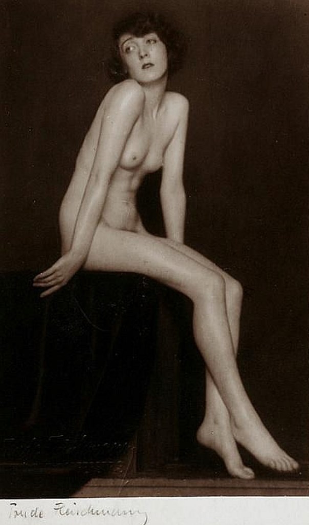 Trude Fleischmann (1895-1990) Claire Bauroff. Via invaluable