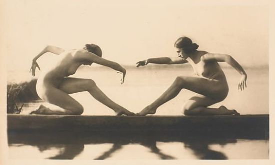 Gerhard Riebicke. Danse du cygne 1925. Via smokethorn