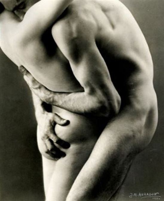 Jean-Marie Auradon. Couple nu enlacé 1937. Via artnet