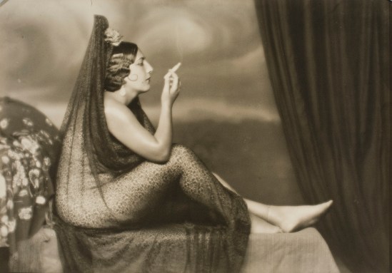 Josep Masana. Maja fumant. Non daté. Vua museunacional.cat