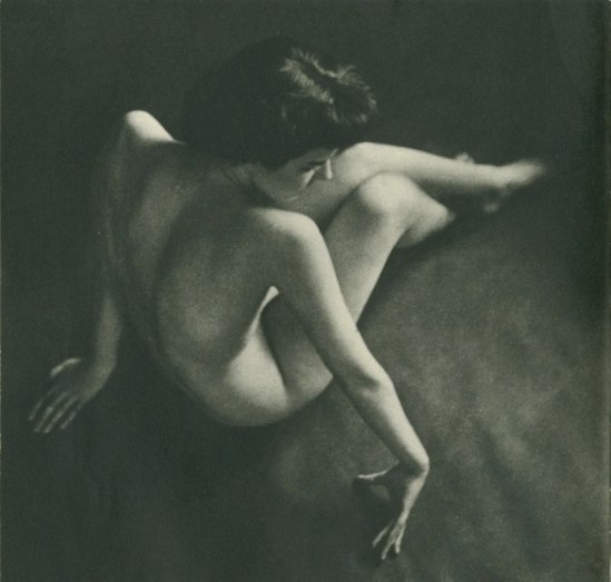 Peter Martin for Figure 1951. Via puppiesandflowers