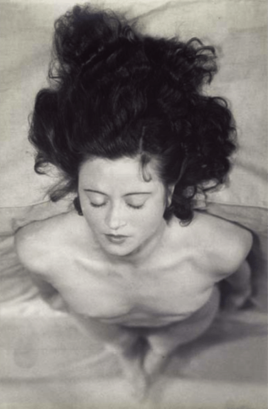 Jacques André Boiffard. Renée Jacobi vers 1930®Centre Pompidou