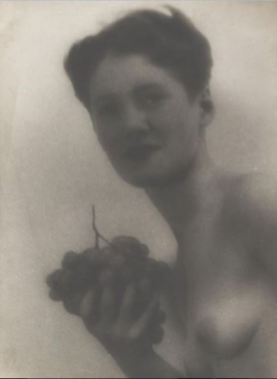 Josef Breitenbach. Sans titre 1933. Via ccpemuseum