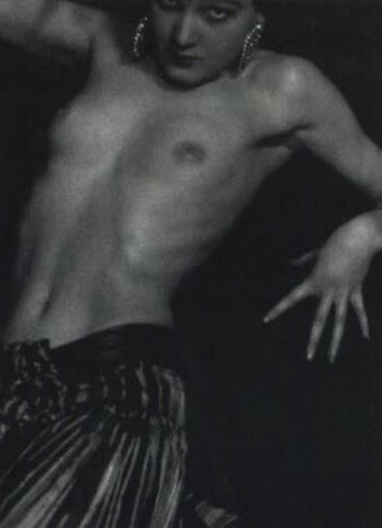 Emery P. Reves-Biro. Gypsy 1930-1939. Via artnet