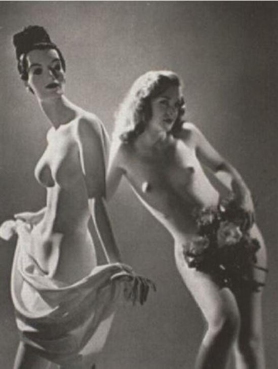 Emery P. Reves-Biro. Nude woman and mannequin 1940-1949. Via artnet