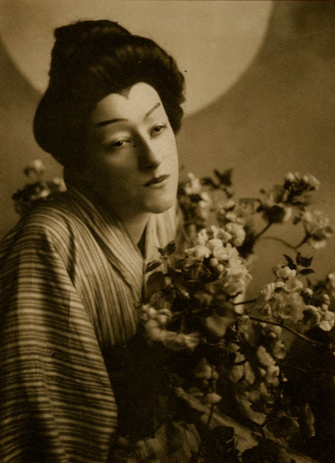 Rudolf Eickemeyer 1903. Via ebay