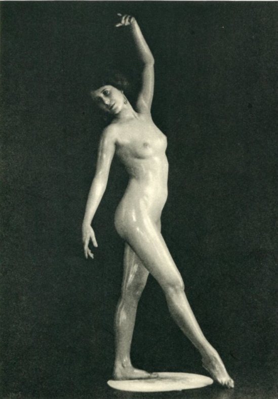 Evansmith. Statuette 1933. Via liveauctioners