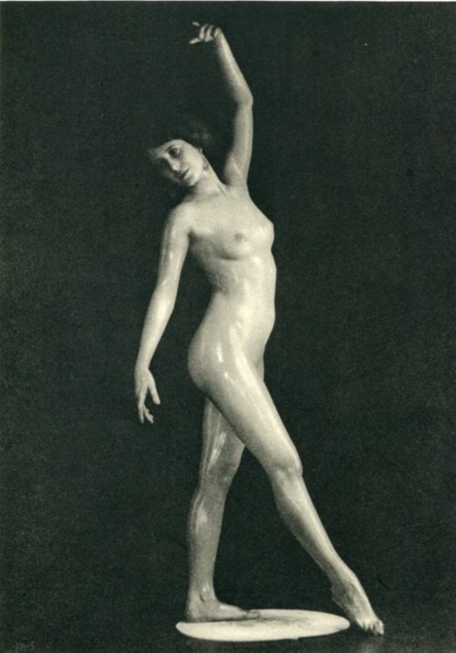 Evansmith. Statuette 1933. Via liveauctioners